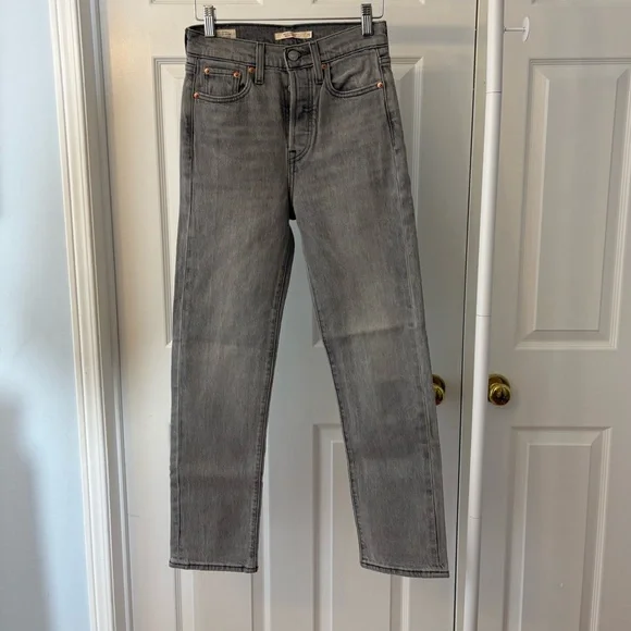 Levi’s Wedgie Straight Leg Grey Black Jeans Size 25 Ankle Length Cotton - Picture 3 of 13